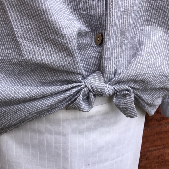 NWOT Zanzea Striped Button Up Shirt, Size M - Picture 2 of 3